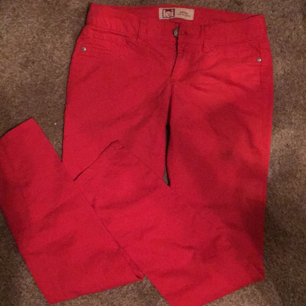 Lei red jean